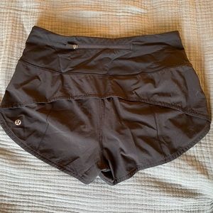 Lululemon shorts size 6